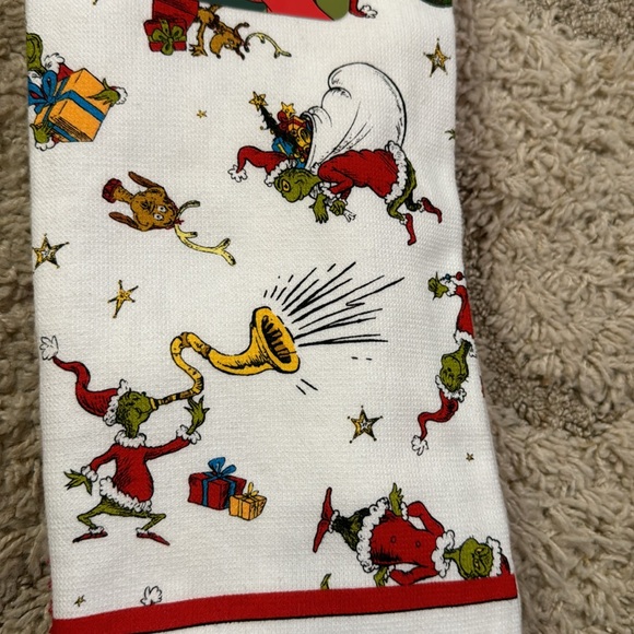 Grinch hand towels - Picture 4 of 7